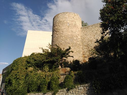 Torre cilíndrica del nuevo teatro 