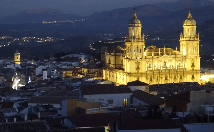 catedral nocturna