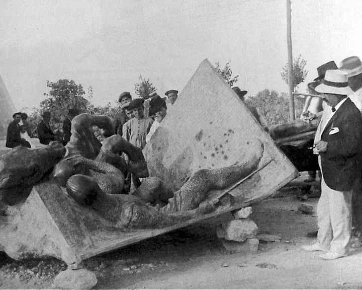 construcción de monumento a batallas